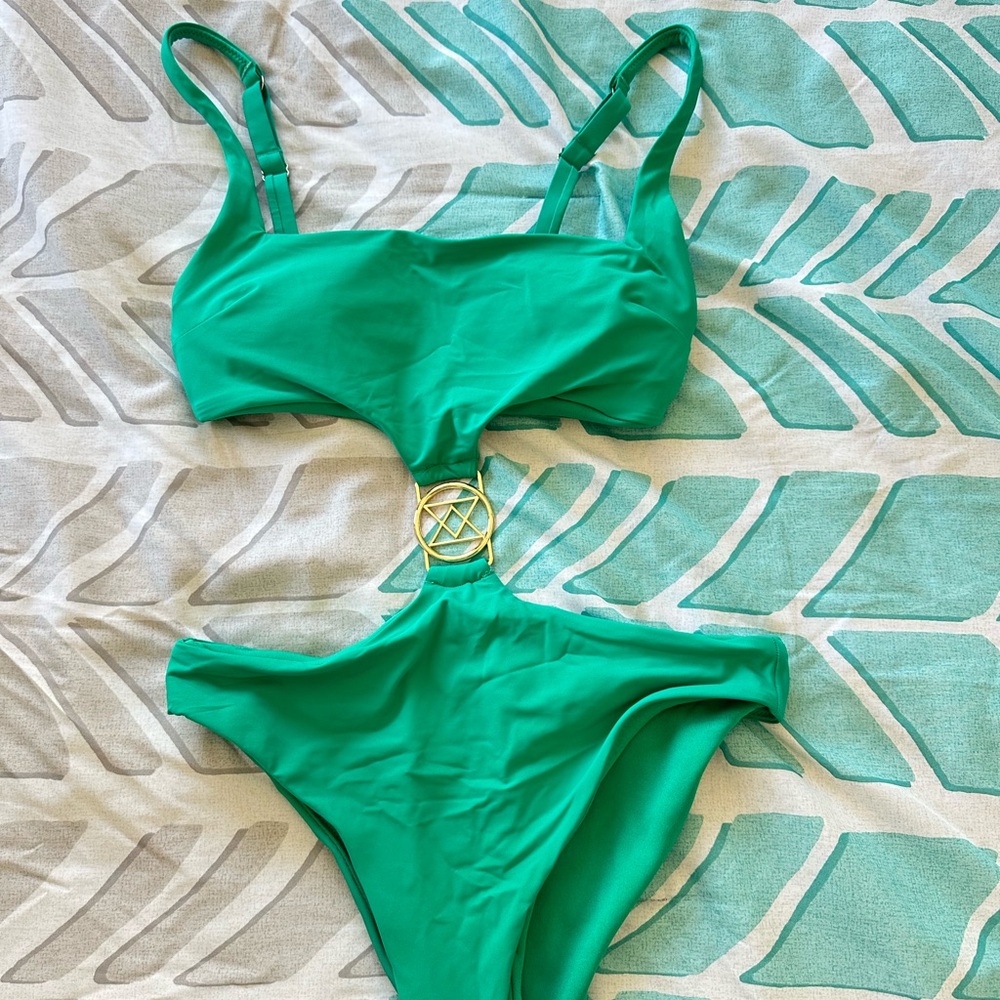 One piece bikini